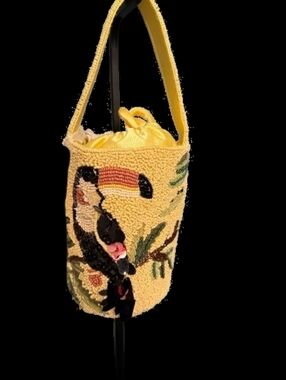 Viral Toucan Bag